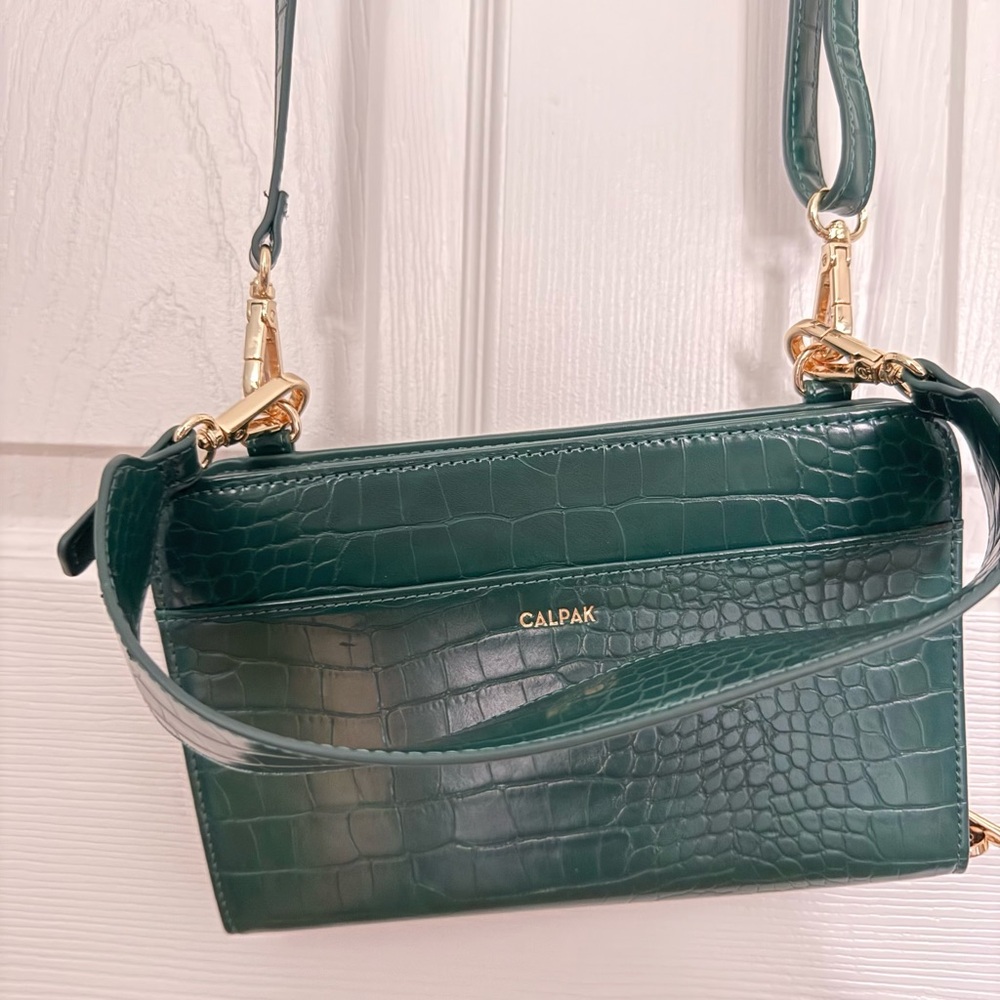 New Calpak Green Croc Pattern Wallet Purse - Picture 3 of 9